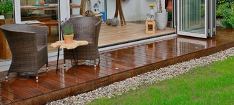 Terrasse Thermo Esche